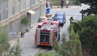 Πυρκαγιά σε δύο οχήματα στο Δάλι τα ξημερώματα