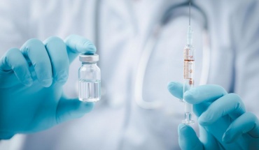 Εμβόλια ενηλίκων: Γιατί η προστασία δεν σταματά στην παιδική ηλικία