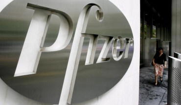Έσοδα 32 δισ. δολαρίων αναμένει η Pfizer για το 2022