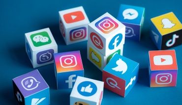 Must τα social media για τους νέους