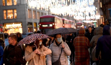 Πάνω από 50 χιλ. κρούσματα Covid και πάλι στο ΗΒ