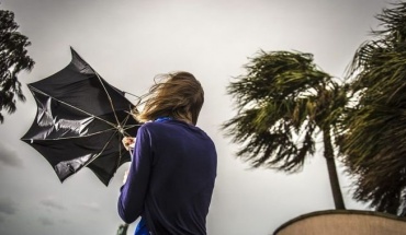 Κίτρινη προειδοποίηση για ισχυρούς και σφοδρούς ανέμους την Παρασκευή