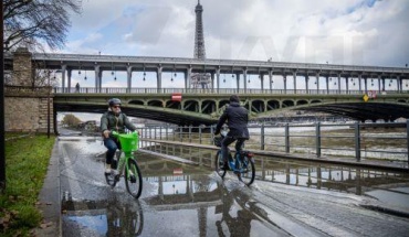 Στο Παρίσι το ποδήλατο ξεπέρασε το αυτοκίνητο ως μέσο μετακίνησης