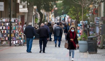 Πιο αυστηρά μέτρα και στο βάθος οικονομική στήριξη