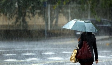 Κίτρινη προειδοποίηση για καταιγίδες και χαλάζι την Τετάρτη