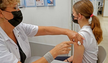 ΠΕΚ: Συστήνει εμβολιασμό παιδιών άνω των 12 ετών