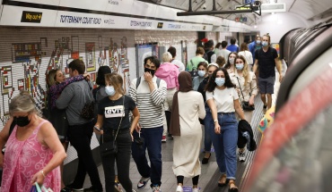 Μειωμένα τα περιστατικά κορωνοϊού στο Ηνωμένο Βασίλειο