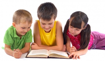 Το διάβασμα για ευχαρίστηση στην παιδική ηλικία συνδέεται με καλύτερες γνωστικές επιδόσεις