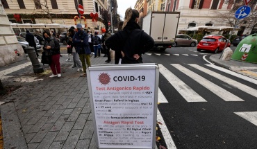 Αυξάνονται τα περιστατικά Covid σε πολλές χώρες