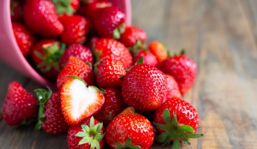 Φράουλες: Τα φρούτα με το εντυπωσιακό χρώμα και τη μοναδική διατροφική αξία