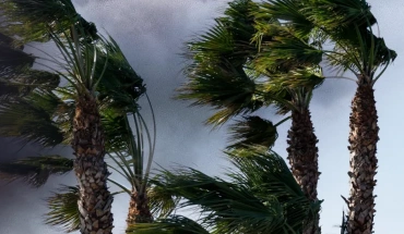 Προειδοποίηση για σφοδρούς ανέμους σε ισχύ ως τις 9 απόψε