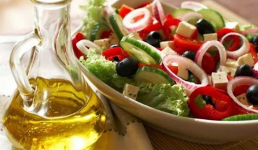 Η μεσογειακή διατροφή με ελαιόλαδο μειώνει τον κίνδυνο καρκίνου του μαστού
