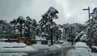 Μόνο για οχήματα με τετρακίνηση ή αλυσίδες οι δρόμοι προς το Τρόοδος