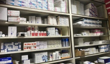 Ζητούν ανάληψη ευθυνών για καθυστερήσεις εξέτασης φαρμάκων