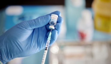 Αύξηση στους εμβολιασμούς COVID και γρίπης τον Ιανουάριο