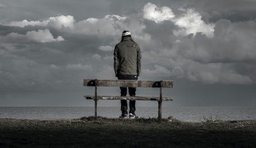 Τα επίπεδα της μοναξιάς αυξάνονται διαρκώς παγκοσμίως με επίπτωση στην Υγεία