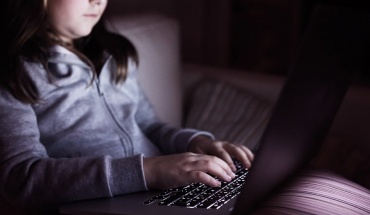 Προσωρινοί κανόνες για τον εντοπισμό κακοποίησης παιδιών στο διαδίκτυο