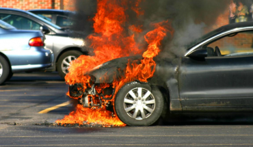 Φωτιά σε όχημα ενοικιάσεως στον Ύψωνα, πιθανόν κακόβουλη ενέργεια