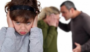 Πόσοι βασανίστηκαν ως παιδιά από γονείς που έμεναν μαζί "για τα παιδιά";