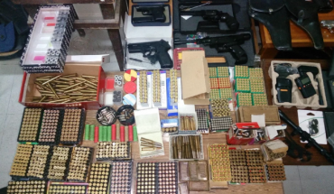 Παραδόθηκε στην Αστυνομία βαλίτσα με οπλισμό και πυρομαχικά στη Λάρνακα